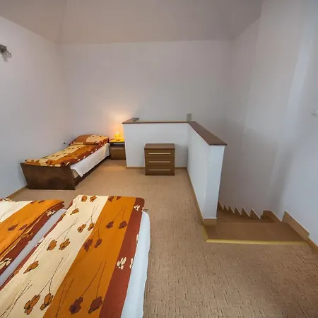 Δωμάτια σε οικογενειακή κατοικία Danusia