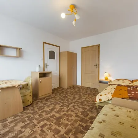 Δωμάτια σε οικογενειακή κατοικία Danusia