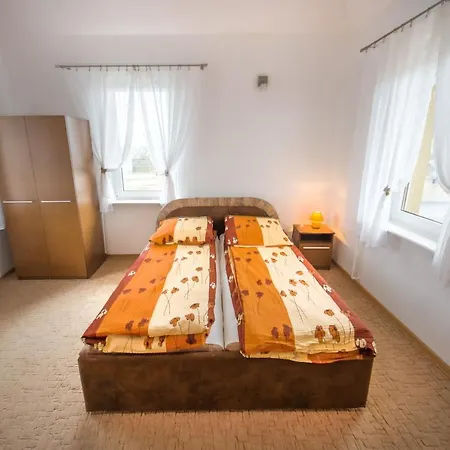 Δωμάτια σε οικογενειακή κατοικία Danusia