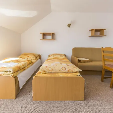 Δωμάτια σε οικογενειακή κατοικία Danusia *